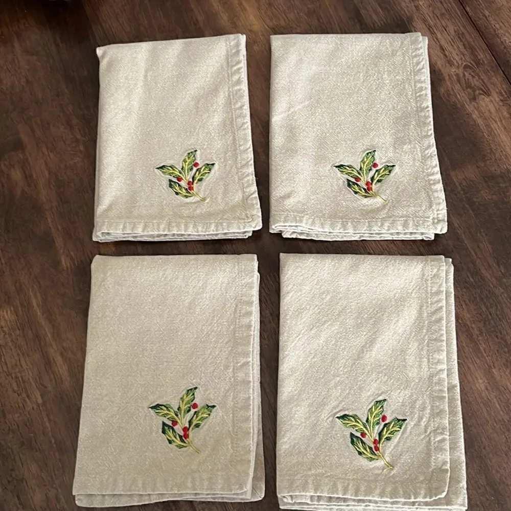Holiday Holly Set of 4 Dinner Square Linen Napkins- Approx 17.25